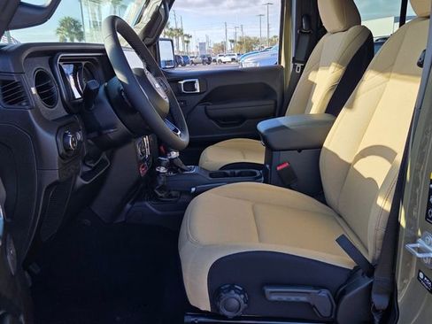 New 2026 Jeep Gladiator Willys AWD/4WD image 14