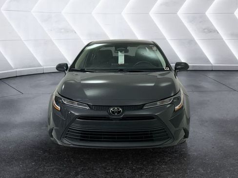 Used 2023 Toyota Corolla LE FWD image 2