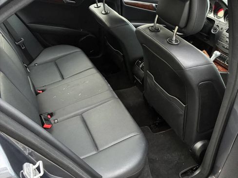 Used 2011 Mercedes-Benz C 300 4MATIC Sedan image 12