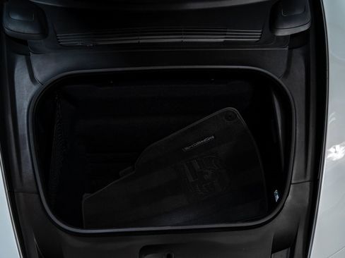 Used 2022 Porsche 911 Carrera image 16