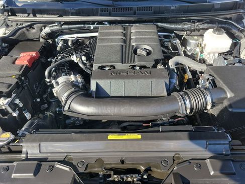 Certified 2025 Nissan Frontier SV w/ Tow Package RWD image 26