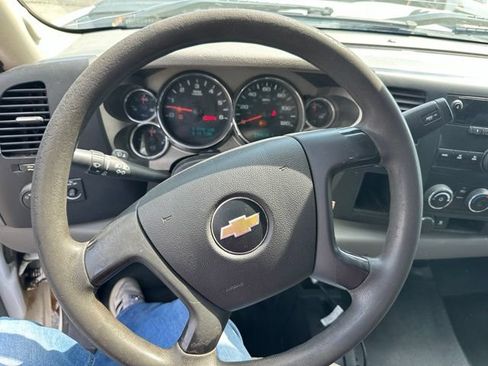 Used 2011 Chevrolet Silverado 2500 W/T w/ Snow Plow Prep Package AWD/4WD image 30