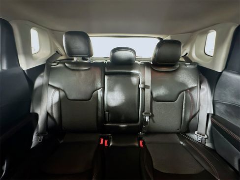 Used 2020 Jeep Compass Trailhawk image 13