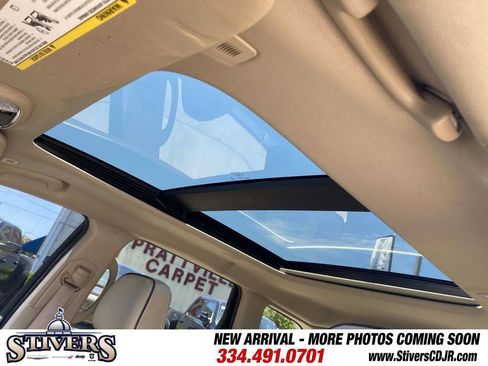 Used 2017 Jeep Grand Cherokee Overland w/ Jeep Active Safety Group AWD/4WD image 23