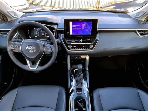 Certified 2024 Toyota Corolla Cross XLE image 15