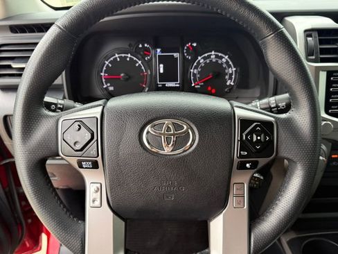 Used 2023 Toyota 4Runner SR5 AWD/4WD image 10