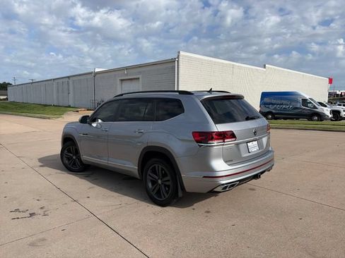 Used 2021 Volkswagen Atlas SE w/ Panoramic Sunroof Package AWD/4WD image 3
