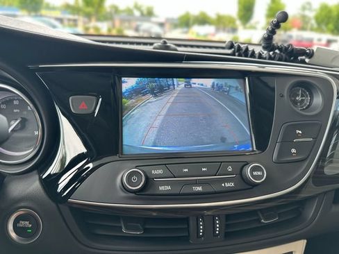Used 2020 Buick Envision Preferred w/ LPO, Roadside Safety Package FWD image 18
