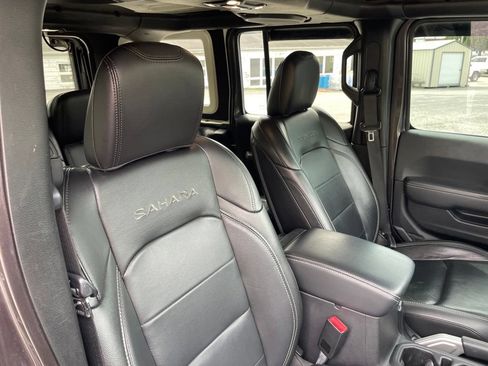 Used 2020 Jeep Wrangler Unlimited Sahara AWD/4WD image 33