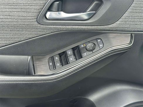 Certified 2023 Nissan Rogue SV image 17