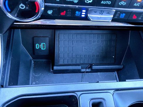 Used 2022 Ford F150 Platinum w/ Equipment Group 701A High image 16