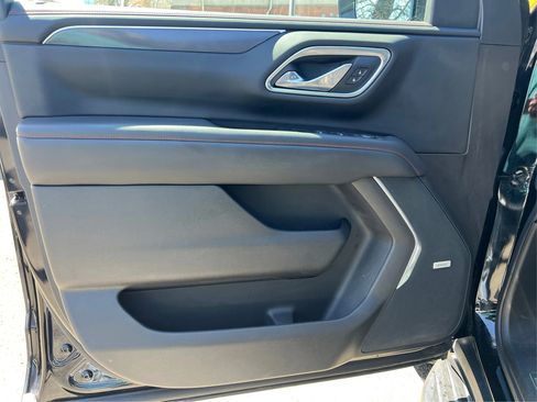 Used 2021 Chevrolet Suburban RST w/ Luxury Package RWD image 17