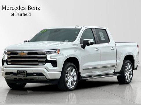 Used 2025 Chevrolet Silverado 1500 High Country AWD/4WD image 1