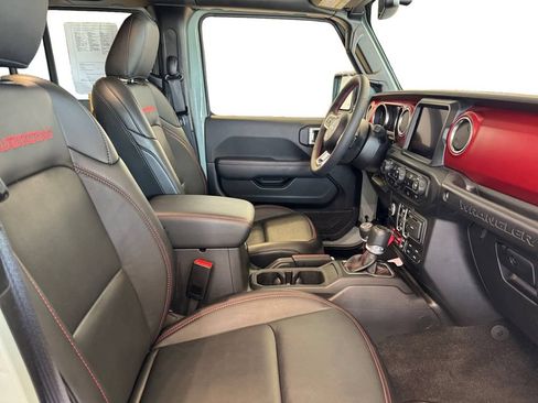 Used 2023 Jeep Wrangler Unlimited Rubicon w/ Dual Top Group AWD/4WD image 17