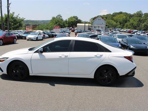Used 2026 Hyundai Elantra Sport FWD image 5