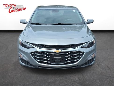 Used 2024 Chevrolet Malibu LT FWD image 2