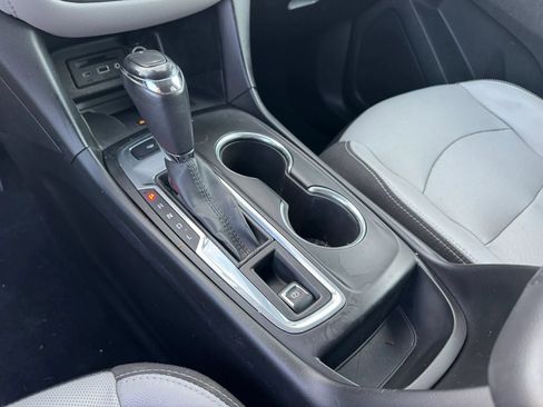 Used 2019 Chevrolet Equinox Premier FWD image 35