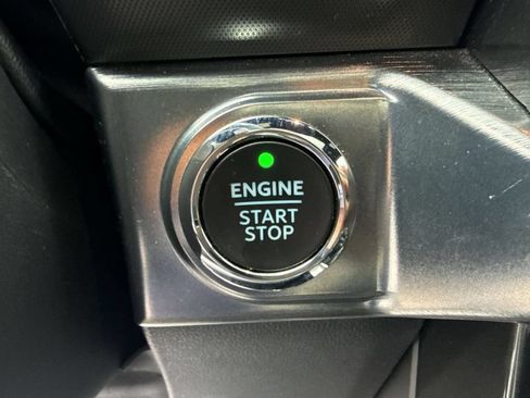 Used 2022 Ford F150 Lariat w/ Equipment Group 502A High AWD/4WD image 22