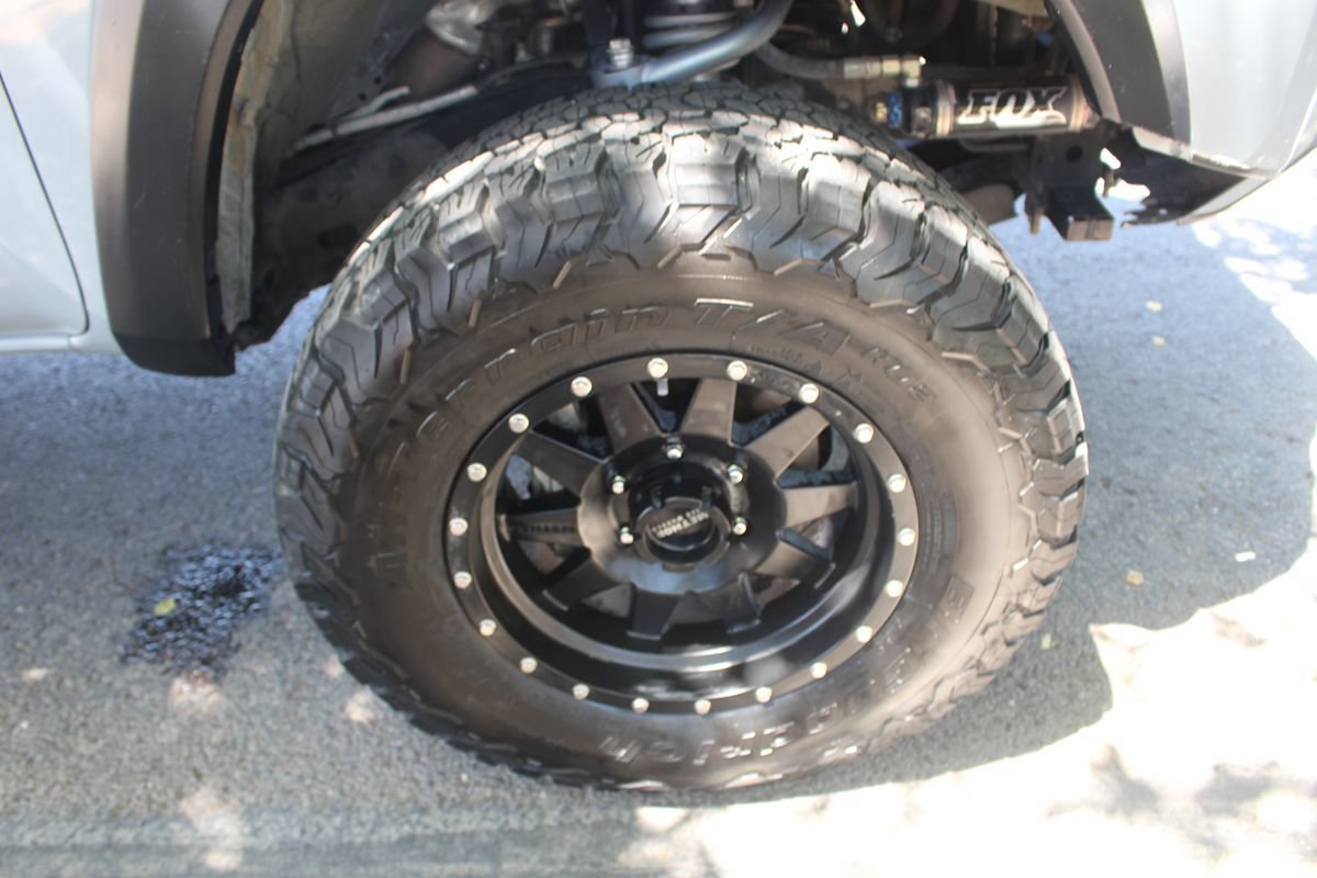 Used 2019 Toyota Tacoma TRD Off-Road AWD/4WD image 65