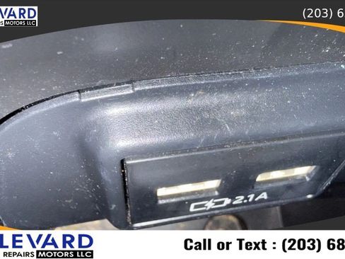 Used 2021 Toyota RAV4 XLE AWD/4WD image 21