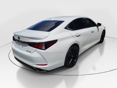 Used 2024 Lexus ES 350 F Sport w/ Accessory Package (Z2) FWD image 6