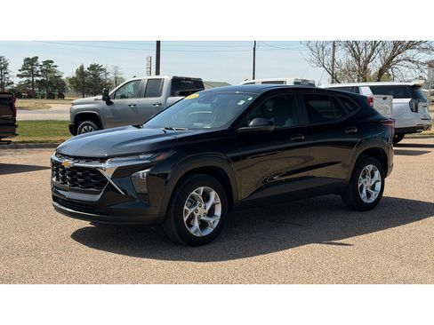 Certified 2024 Chevrolet Trax LS w/ LS Convenience Package image 4