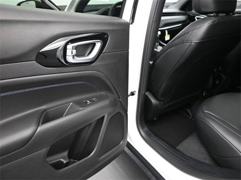 New 2026 Jeep Compass Latitude image 17