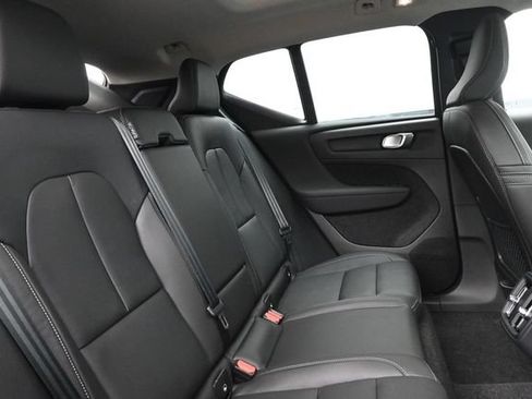 Used 2025 Volvo XC40 B5 Plus AWD/4WD image 31