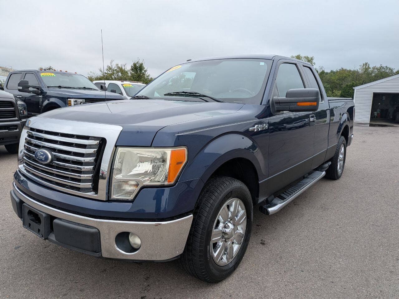 Used 2011 Ford F150 XLT w/ XLT Chrome Pkg RWD image 2