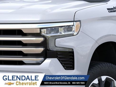 New 2026 Chevrolet Silverado 1500 High Country w/ Technology Package AWD/4WD image 10