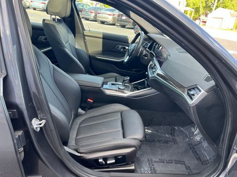 Used 2020 BMW 330i Sedan w/ Driving Assistance Package RWD image 29
