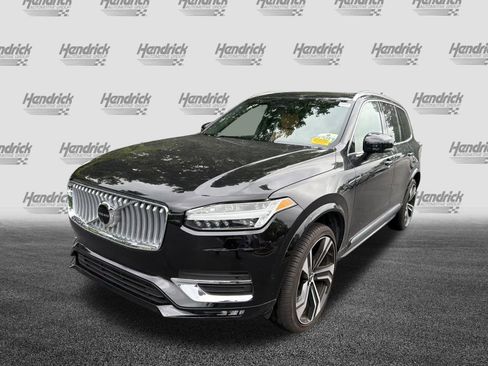 Used 2025 Volvo XC90 B5 Ultra AWD/4WD image 8