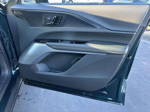 New 2026 Cadillac Lyriq Premium Luxury image 8