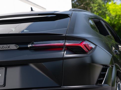 Used 2024 Lamborghini Urus S AWD/4WD image 21