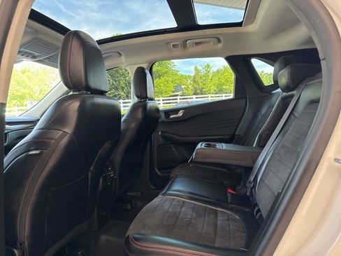 Used 2022 Ford Escape SEL w/ SEL Stealth AWD Package image 29