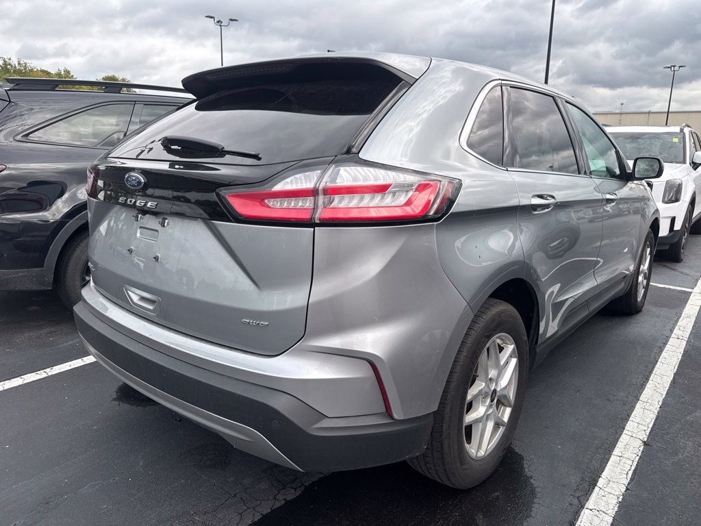 Used 2024 Ford Edge SEL AWD/4WD image 3