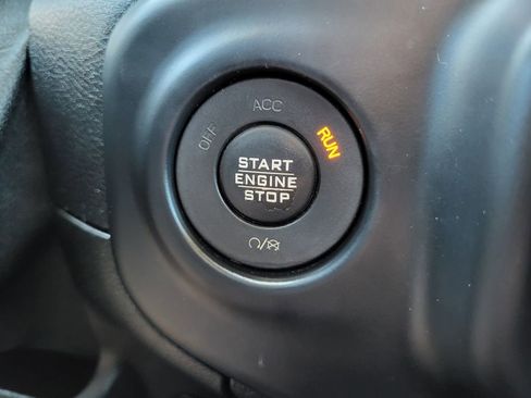 Used 2019 Jeep Wrangler Unlimited Rubicon AWD/4WD image 17