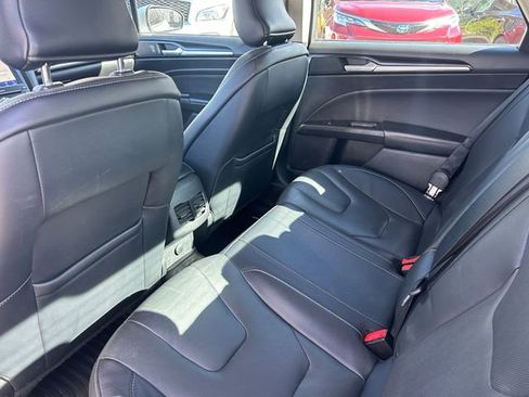 Used 2019 Ford Fusion Titanium FWD image 33