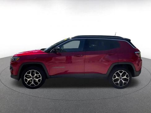 Used 2025 Jeep Compass Limited AWD/4WD image 5