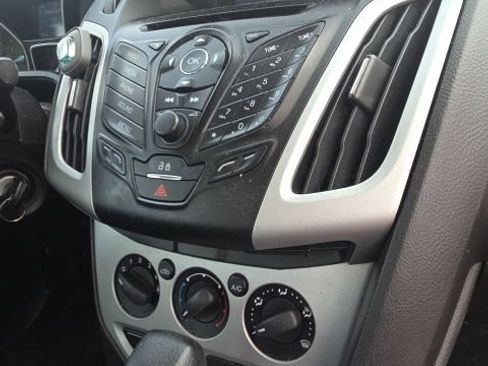 Used 2014 Ford Focus SE FWD image 38