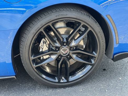 Used 2015 Chevrolet Corvette Stingray Coupe w/ 2LT Preferred Equipment Group RWD image 10