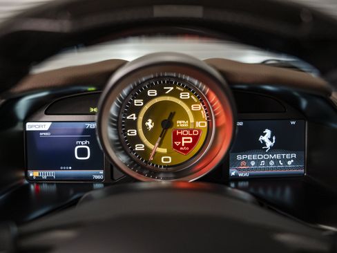 Used 2019 Ferrari 812 Superfast RWD image 35