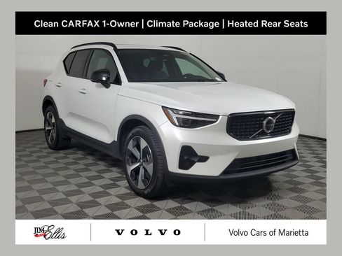 Certified 2026 Volvo XC40 B5 Plus AWD/4WD image 1