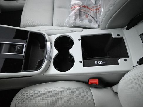 New 2025 Porsche Macan image 25