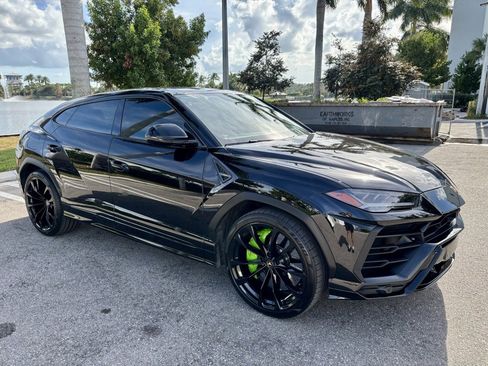 Used 2021 Lamborghini Urus image 4
