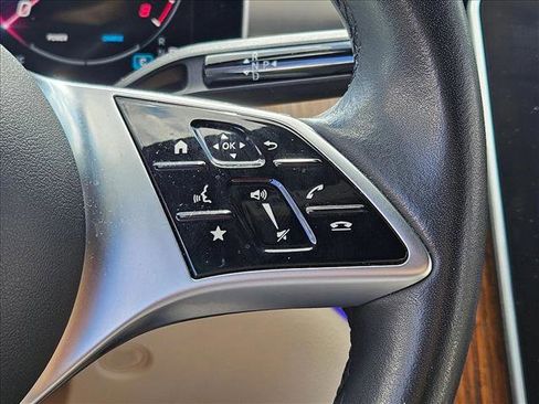 Used 2023 Mercedes-Benz C 300 Sedan image 16