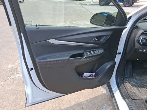 Used 2023 Chevrolet Bolt EUV Premier w/ Redline Edition FWD image 8