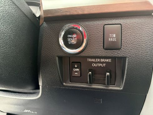 Used 2020 Toyota Tundra Limited w/ Limited Premium Package AWD/4WD image 23