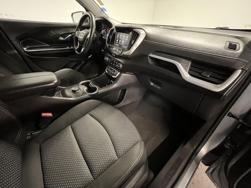 Used 2024 GMC Terrain SLE image 10