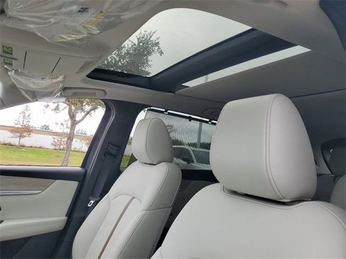 Certified 2024 MAZDA CX-90 Plug-In Hybrid w/ Premium Plus image 20